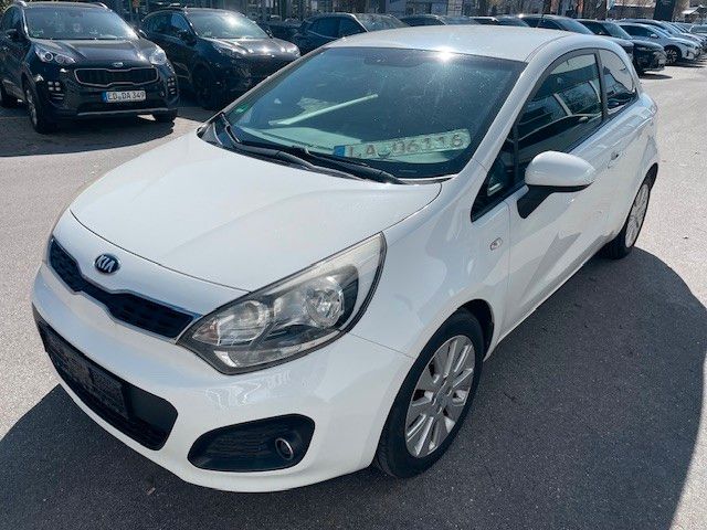 Kia Rio 131.200 km 3.900 &euro; Ergolding (Landshut) 84030