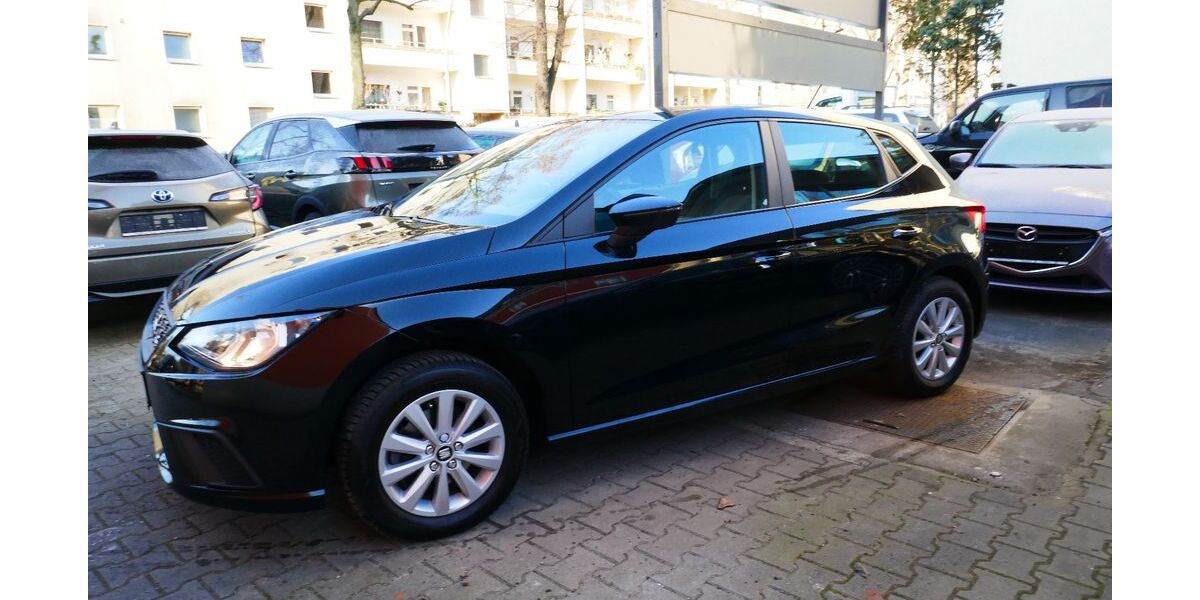 Seat Ibiza 37.950 km 14.499 &euro; Berlin-Tempelhof 12105