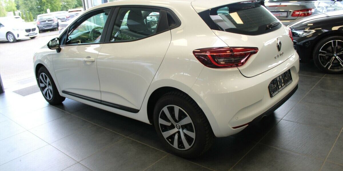 Renault Clio TCe 90 EQUILIBRE 34.200 km 12.980 &euro; Euskirchen 53881