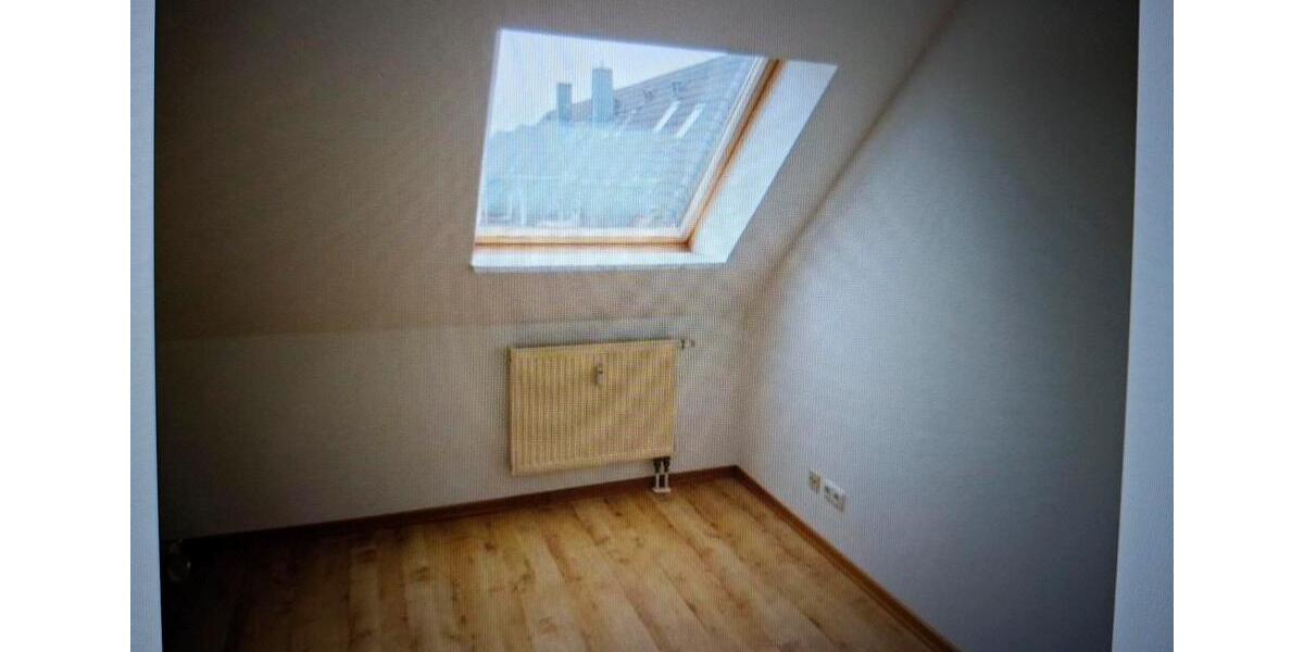Dachgeschoßwohnung Zwickau Zwickau-West - 3 Zimmer, 62 m&sup2;, 72.000&euro; | Angebot:26150551