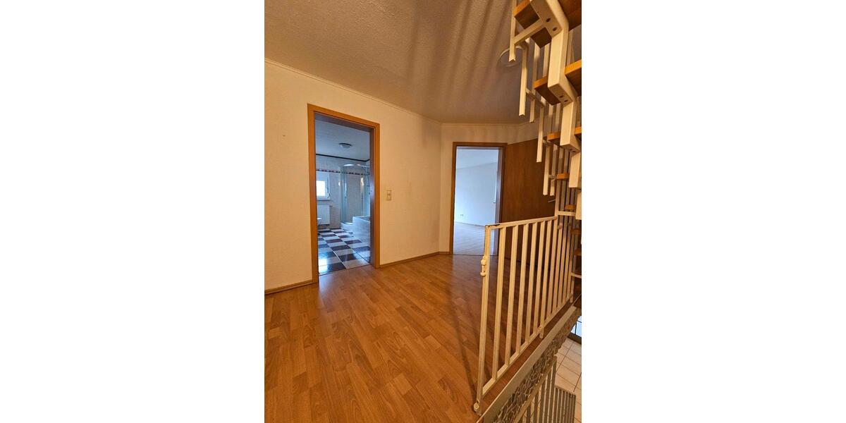 Doppelhaushälfte Frankenthal (Pfalz) - 4 Zimmer, 155 m&sup2;, 1.550&euro; | Angebot:26323073