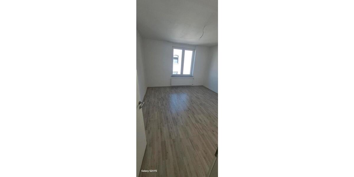 Etagenwohnung Hagen Hohenlimburg - 4 Zimmer, 104 m&sup2;, 1.100&euro; | Angebot:25994262