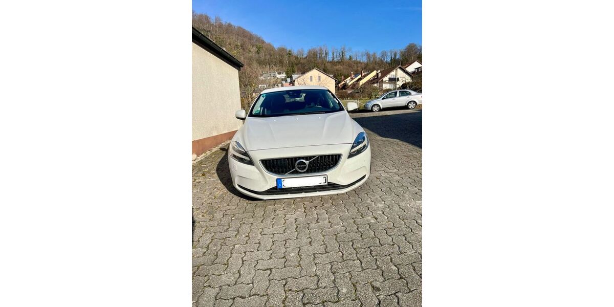 Volvo V40 193.000 km 10.900 &euro; Grenzach- Whylen 79639
