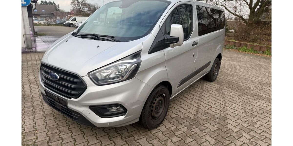 Ford Transit Custom 317.000 km 10.900 &euro; Ahaus 48683