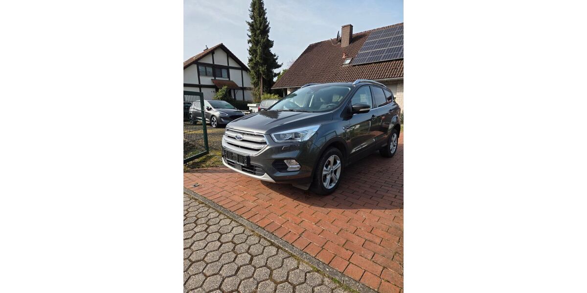 Ford Kuga 89.725 km 17.900 &euro; Konz - Krettnach 54329