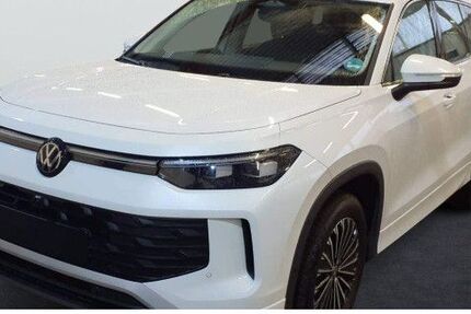 VW Tayron 24.847 km 43.888 € Berlin 10709