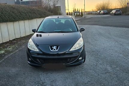 Peugeot 206 111.000 km 2.100 &euro; Groß Zimmern 64846
