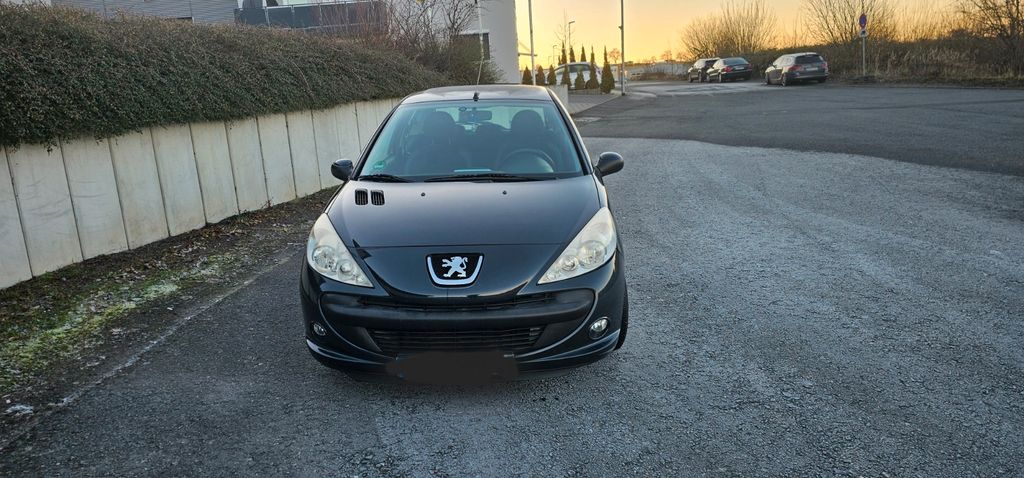 Peugeot 206 111.000 km 2.100 &euro; Groß Zimmern 64846