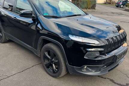 Jeep Cherokee 241.000 km 10.999 &euro; Girod bei Montabaur 56412