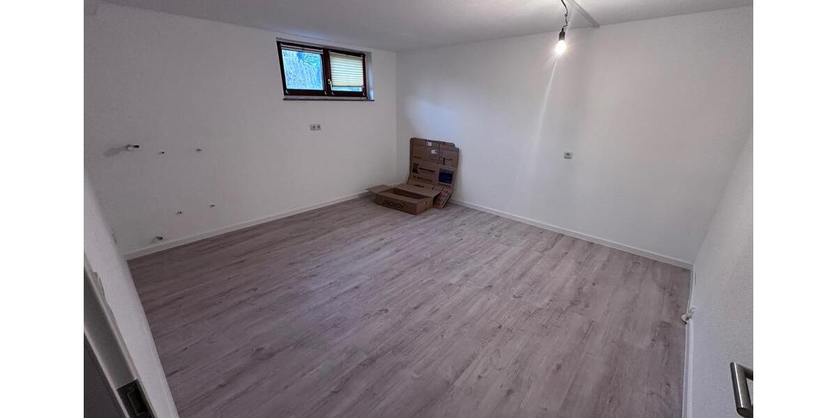 Etagenwohnung Korbach - 6 Zimmer, 125 m&sup2;, 249.000&euro; | Angebot:26762549