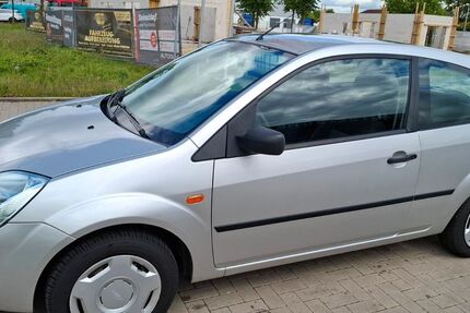 Ford Fiesta 97.550 km 1.500 &euro; Weyhe 28844