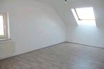 Dachgeschoßwohnung Werdau - 3 Zimmer, 76 m&sup2;, 707&euro; | Angebot:26350221
