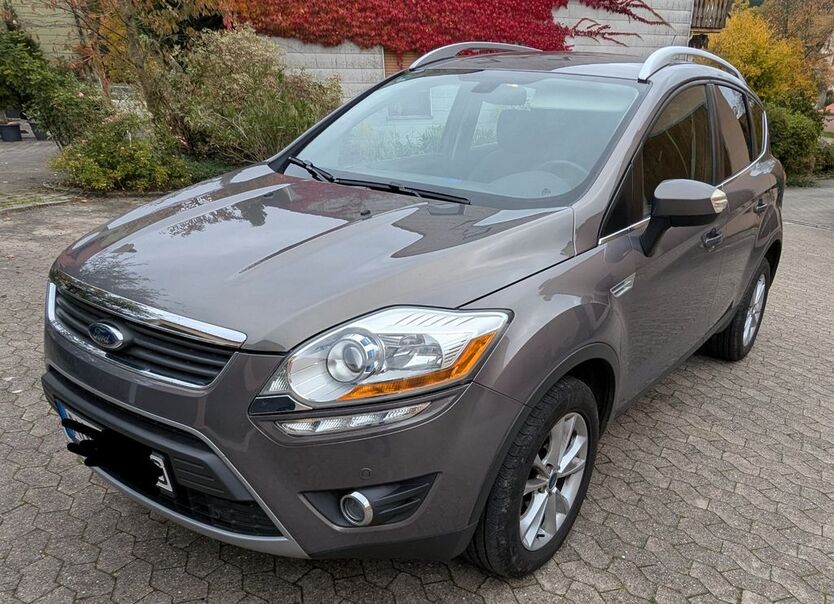 Ford Kuga 135.500 km 8.100 € Feuchtwangen 91555