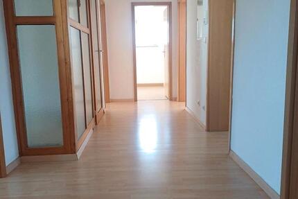 Wohnung Neumarkt in der Oberpfalz Altenhof - 4.5 Zimmer, 108 m&sup2;, 1.100&euro; | Angebot:26380395
