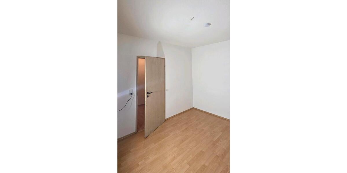Etagenwohnung Jena - 2 Zimmer, 60 m&sup2;, 550&euro; | Angebot:26522223