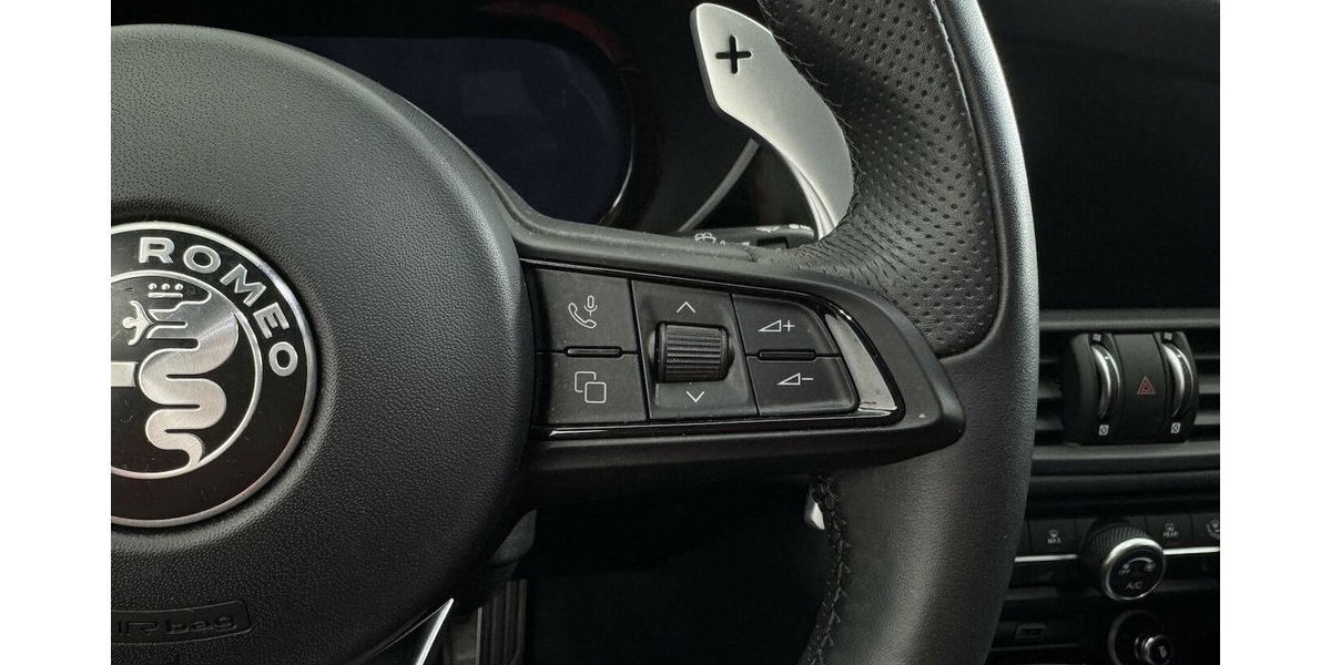 Alfa Romeo Giulia 2.0 Turbo Veloce Q4 Allrad CarPlay 19.700 km 36.450 &euro; Lich 35423