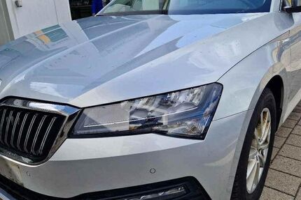 Skoda Superb 176.000 km 15.999 &euro; Hohenbrunn bei München 85662