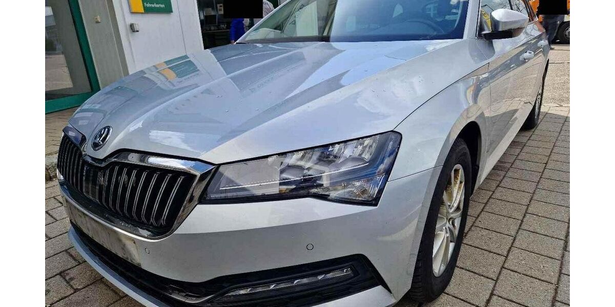 Skoda Superb 176.000 km 15.999 &euro; Hohenbrunn bei München 85662