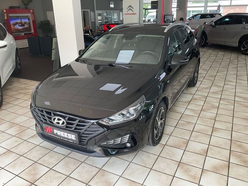 i30
