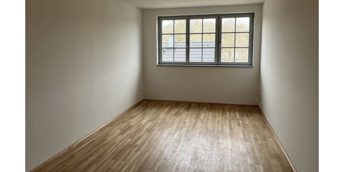 Etagenwohnung Pirna - 3 Zimmer, 104 m&sup2;, 1.044&euro; | Angebot:26835566