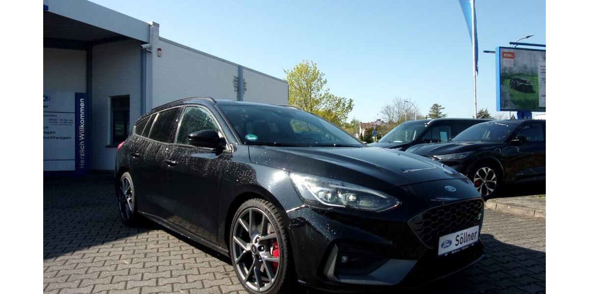 Ford Focus 93.600 km 20.990 &euro; Wolfen 06766