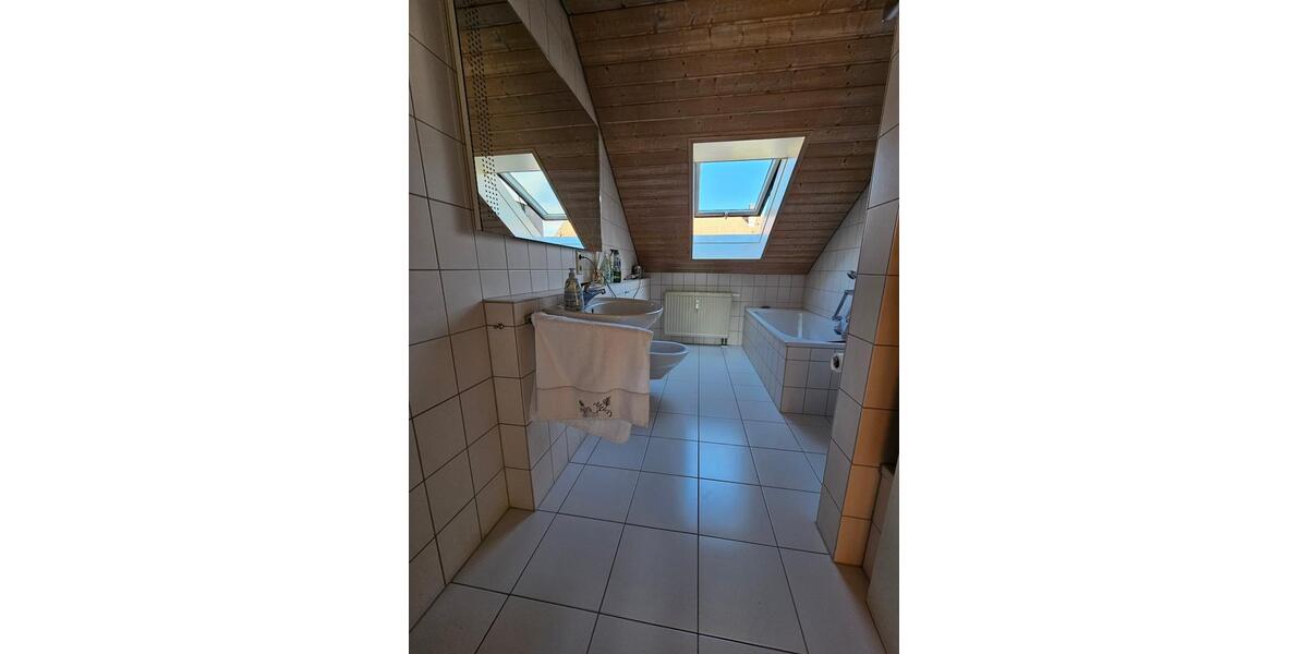 Dachgeschoßwohnung Gottmadingen - 4 Zimmer, 116 m&sup2;, 357.000&euro; | Angebot:26764469
