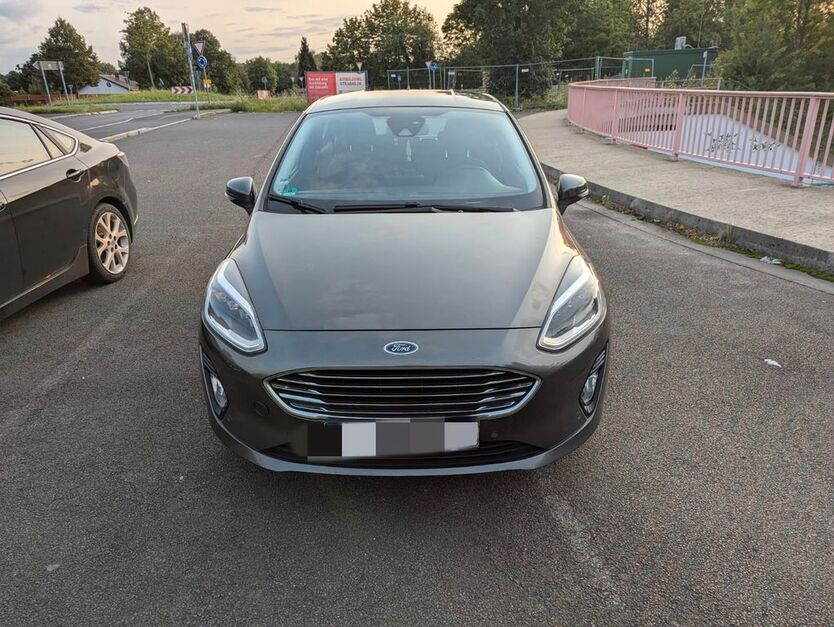Ford Fiesta 112.000 km 8.800 € Königswinter 53639