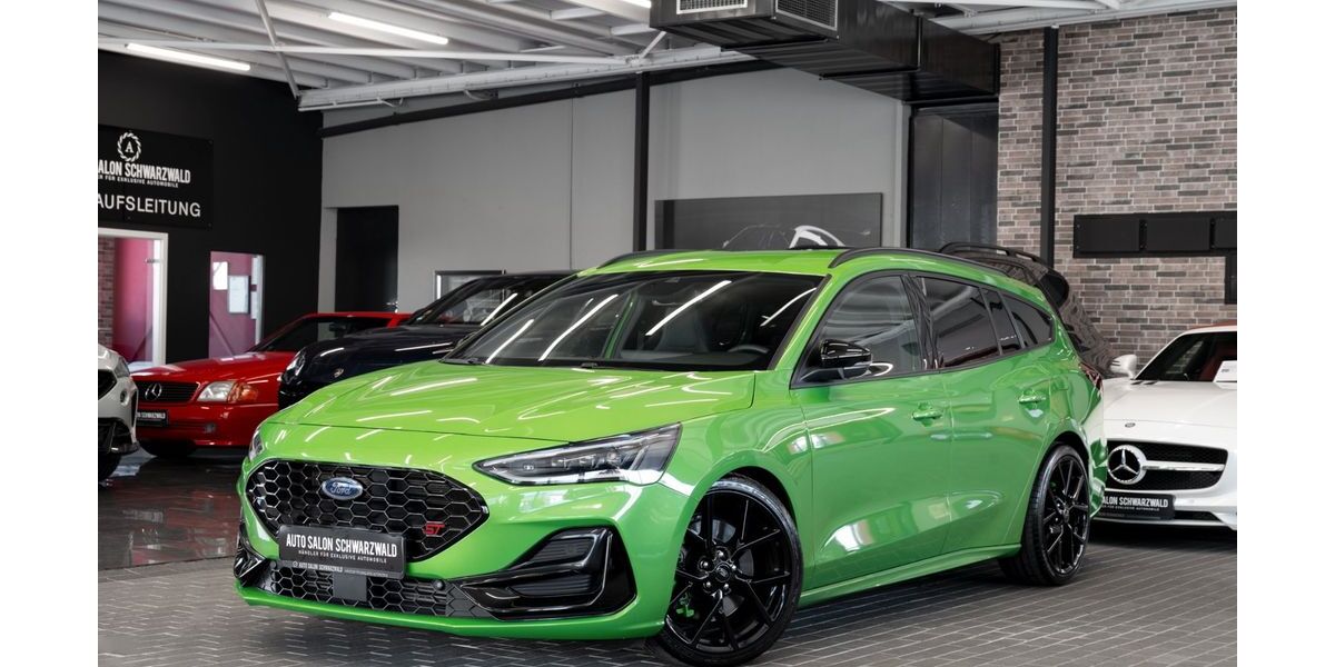 Ford Focus 42.082 km 29.600 &euro; Trossingen 78647