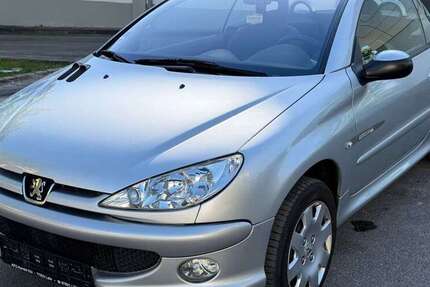Peugeot 206 145.000 km 2.299 &euro; Lahr/Schwarzwald 77933