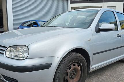 VW Golf 204.596 km 850 &euro; Leonberg 71229