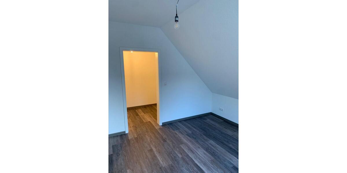 Dachgeschoßwohnung Papenburg - 4 Zimmer, 127 m&sup2;, 1.270&euro; | Angebot:24691194