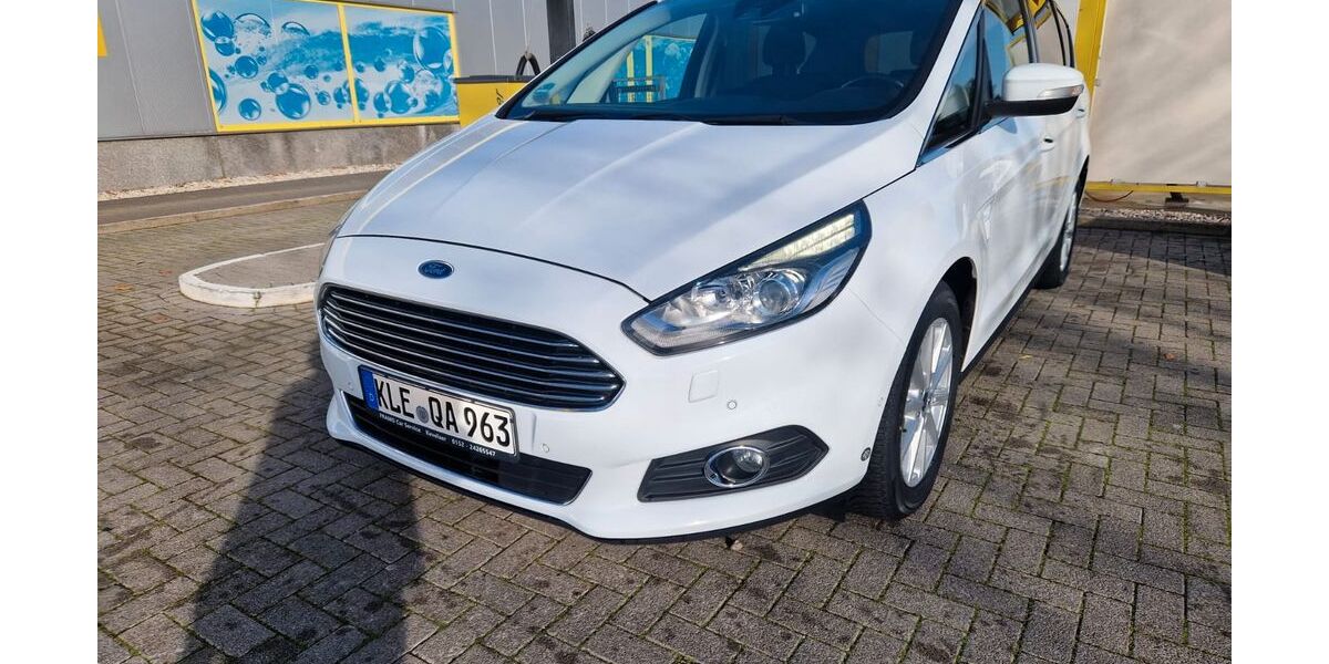 Ford S-Max 77.000 km 16.900 &euro; Krefeld 47803