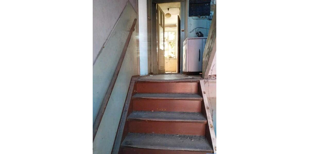 Mehrfamilienhaus, Wohnhaus Burg - 10 Zimmer, 244 m&sup2;, 80.000&euro; | Angebot:26535772