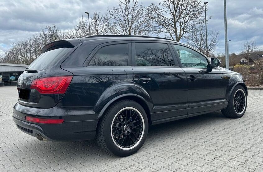 Q7