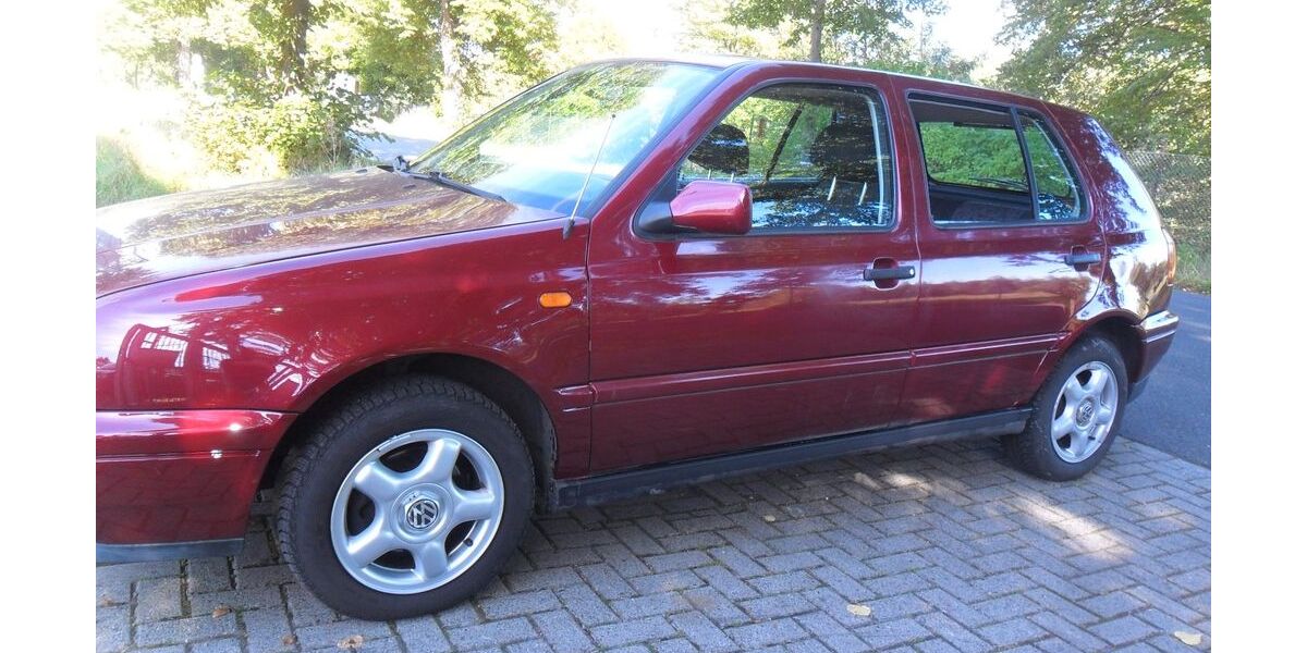 VW Golf 178.000 km 2.999 &euro; Uetze OT Dollbergen 31311