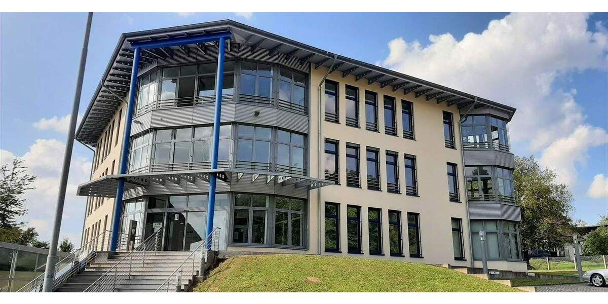 *Büro mit zusätzl. Lagerfläche im Erdgeschoss eines modernen Geschäftshauses* zimmer