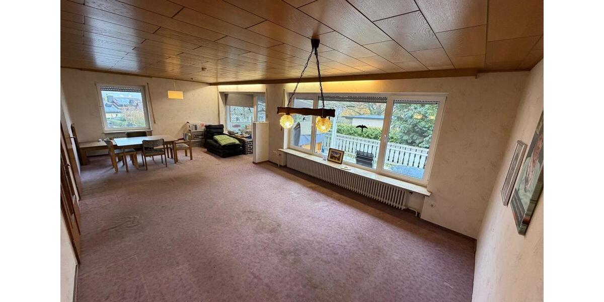 Einfamilienhaus Bad Arolsen - 9 Zimmer, 240 m&sup2;, 350.000&euro; | Angebot:26715411