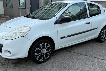 Renault Clio 170.121 km 2.000 € München 80636