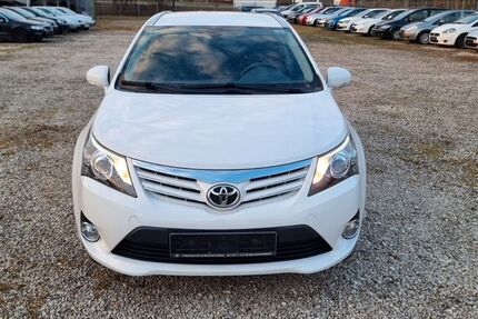 Toyota Avensis 123.990 km 9.700 &euro; Sulzbach-Rosenberg. 92237