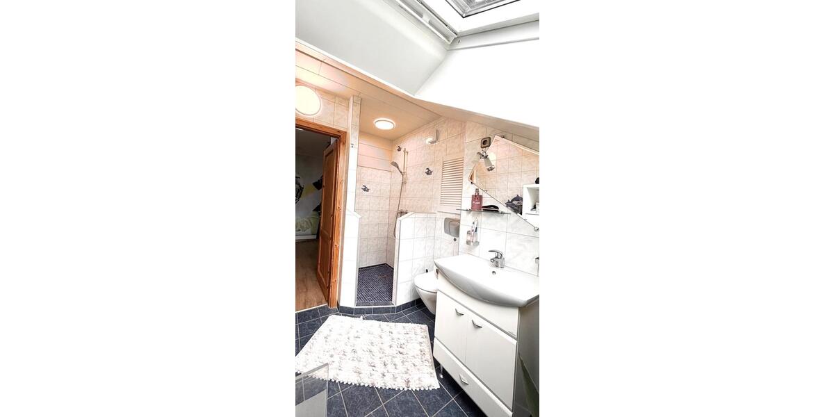 Dachgeschoßwohnung Berlin Lichtenberg - 3 Zimmer, 86 m&sup2;, 499&euro; | Angebot:26317826