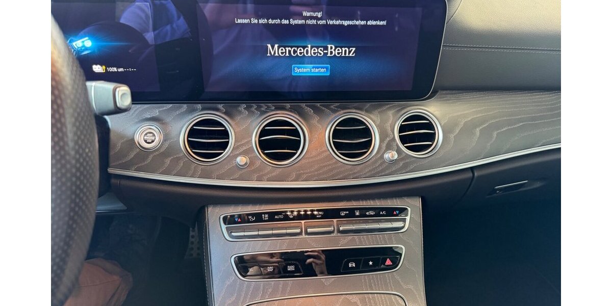 Mercedes-Benz E 300 de AMG+MBUX+NIGHT+360°+Keyless+AIRBalanc AMG 62.500 km 44.995 &euro; Westendorf 86707