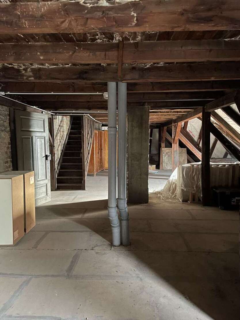 Dachrohling mit Baugenehmigung zum Selbstausbau einer 5 Zimmer Dachgeschosswohnung 5 zimmer