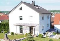 *** Sehr gepflegte 3 Zi. Wohnung mit Pergola im Garten ***