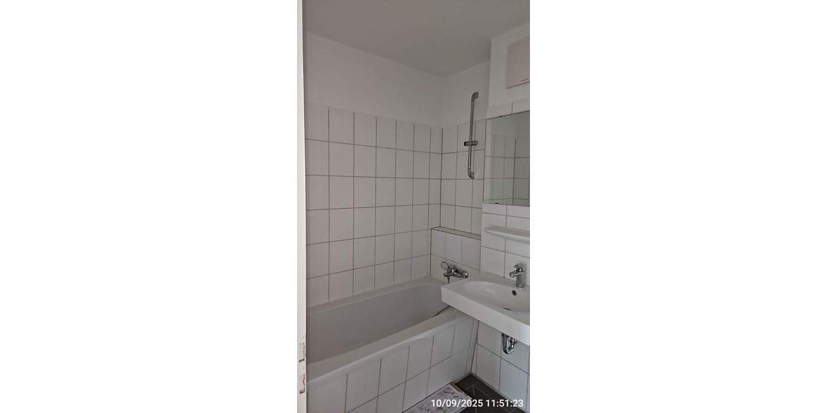 Etagenwohnung Magdeburg Sudenburg - 3 Zimmer, 66 m&sup2;, 585&euro; | Angebot:26243700