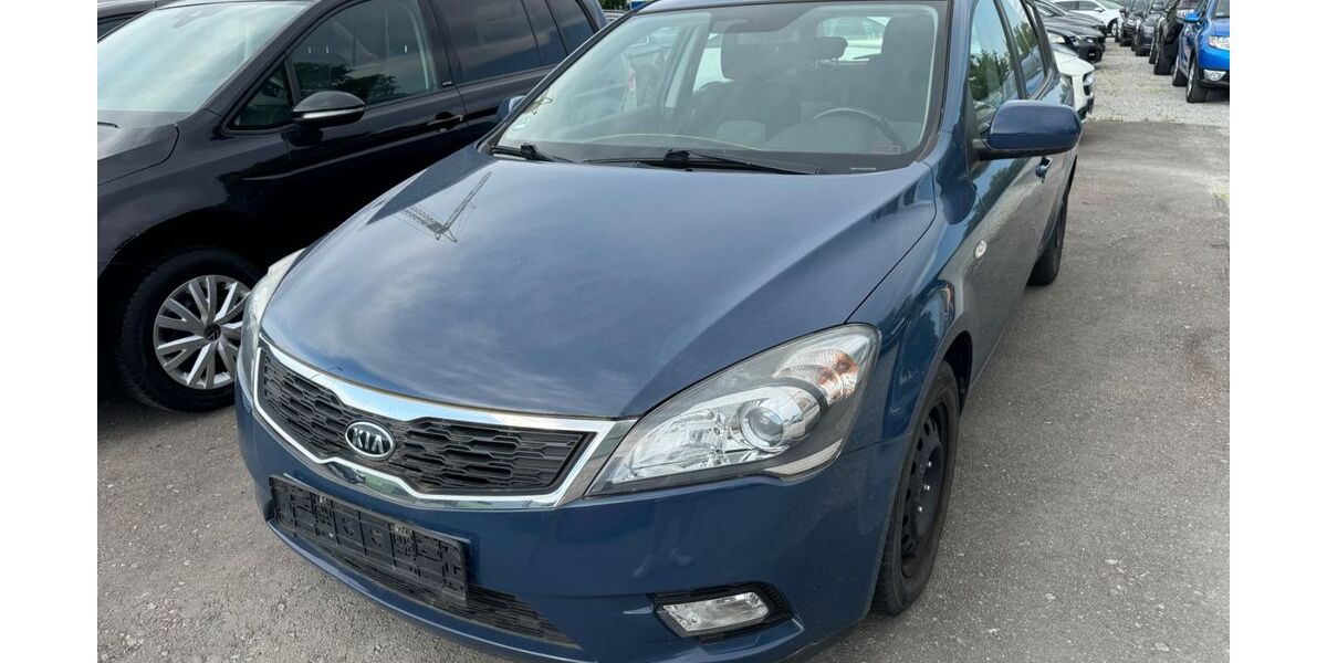 Kia ceed / Ceed 130.000 km 980 &euro; Holzgerlingen 71088