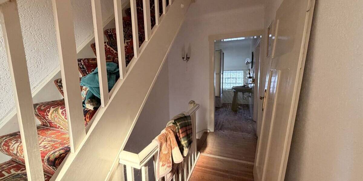 Mehrfamilienhaus, Wohnhaus Neunkirchen/Saar Hangard - 6 Zimmer, 120 m&sup2;, 59.000&euro; | Angebot:26290833