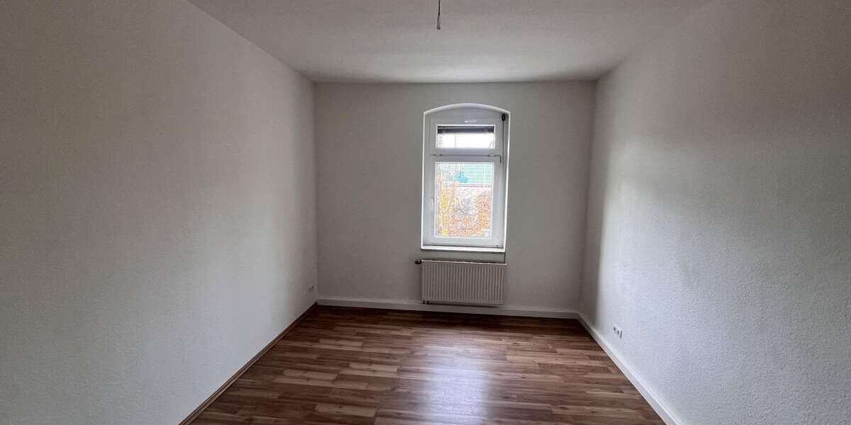 Einfamilienhaus Altenburg - 13 Zimmer, 351 m&sup2;, 149.000&euro; | Angebot:26333574