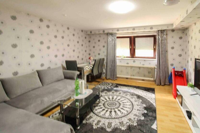 Teilvermietetes MFH mit 4 Einheiten und Top-Potenzial in Sackgassenlage zur flexiblen Nutzung 1 zimmer