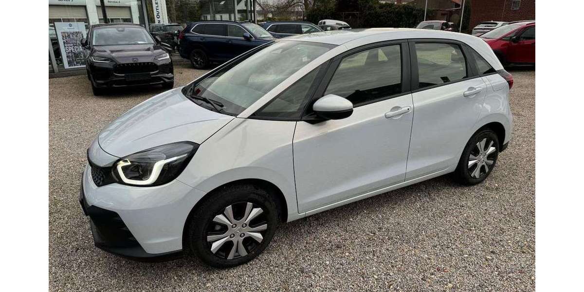 Honda Jazz 2.700 km 24.790 &euro; Heinsberg-Dremmen 52525