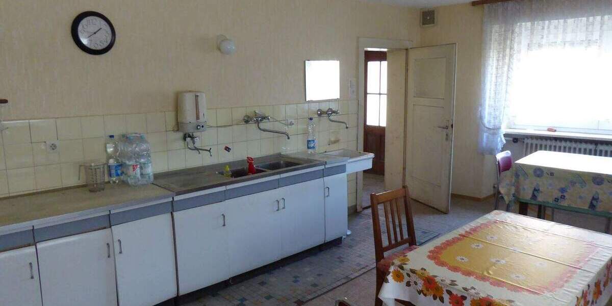 Einfamilienhaus Oberstreu-Mittelstreu Mittelstreu - 9 Zimmer, 200 m&sup2;, 99.900&euro; | Angebot:25727765